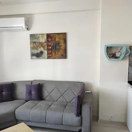 Lägenhet Aylik /sezonluk Kiralik 1+1 Klimali Yeni Dairede