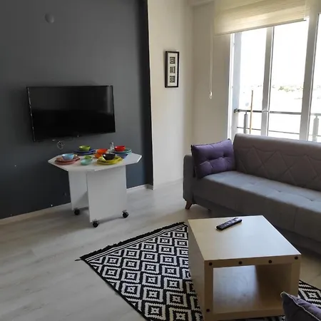 Lägenhet Aylik /sezonluk Kiralik 1+1 Klimali Yeni Dairede Yenihisar